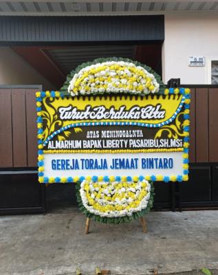 Papan Bunga Duka di Kubu