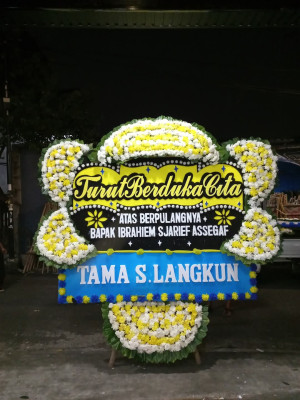 Papan Bunga Duka di Kubu